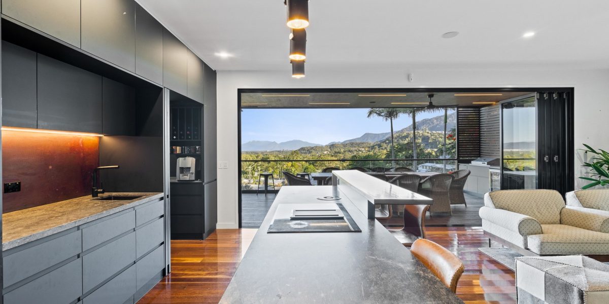 116 Nolan Street, Whitfield, QLD 4870 AUS