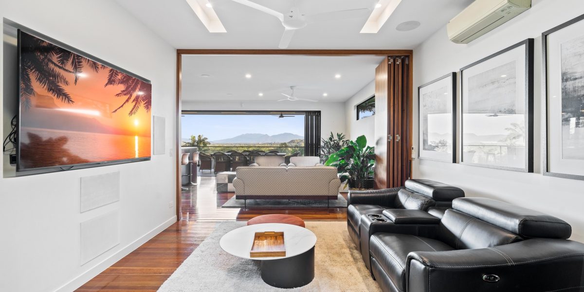 116 Nolan Street, Whitfield, QLD 4870 AUS