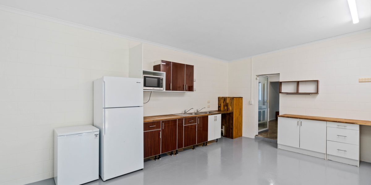 560 Intake Road, Redlynch, QLD 4870 AUS