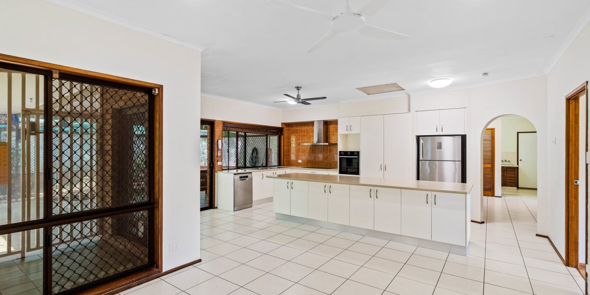 560 Intake Road, Redlynch, QLD 4870 AUS