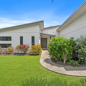 5 Lagoon Drive, Trinity Beach, QLD 4879 AUS