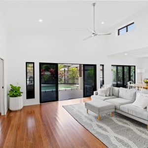 5 Lagoon Drive, Trinity Beach, QLD 4879 AUS