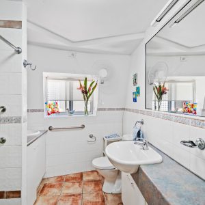 46 Rudder Close, Clifton Beach, QLD 4879 AUS