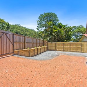 2/12 Araminta Street, Bentley Park, QLD 4869 AUS