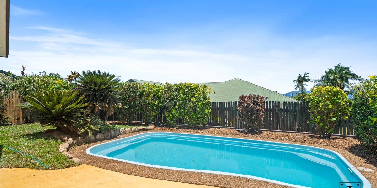 2/12 Araminta Street, Bentley Park, QLD 4869 AUS