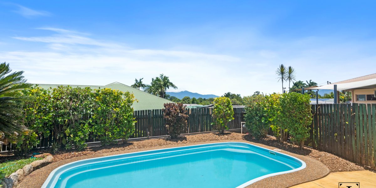 2/12 Araminta Street, Bentley Park, QLD 4869 AUS