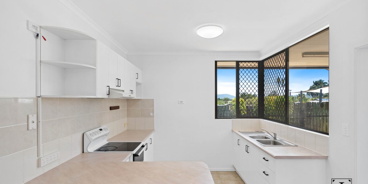 2/12 Araminta Street, Bentley Park, QLD 4869 AUS