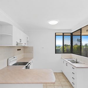 2/12 Araminta Street, Bentley Park, QLD 4869 AUS