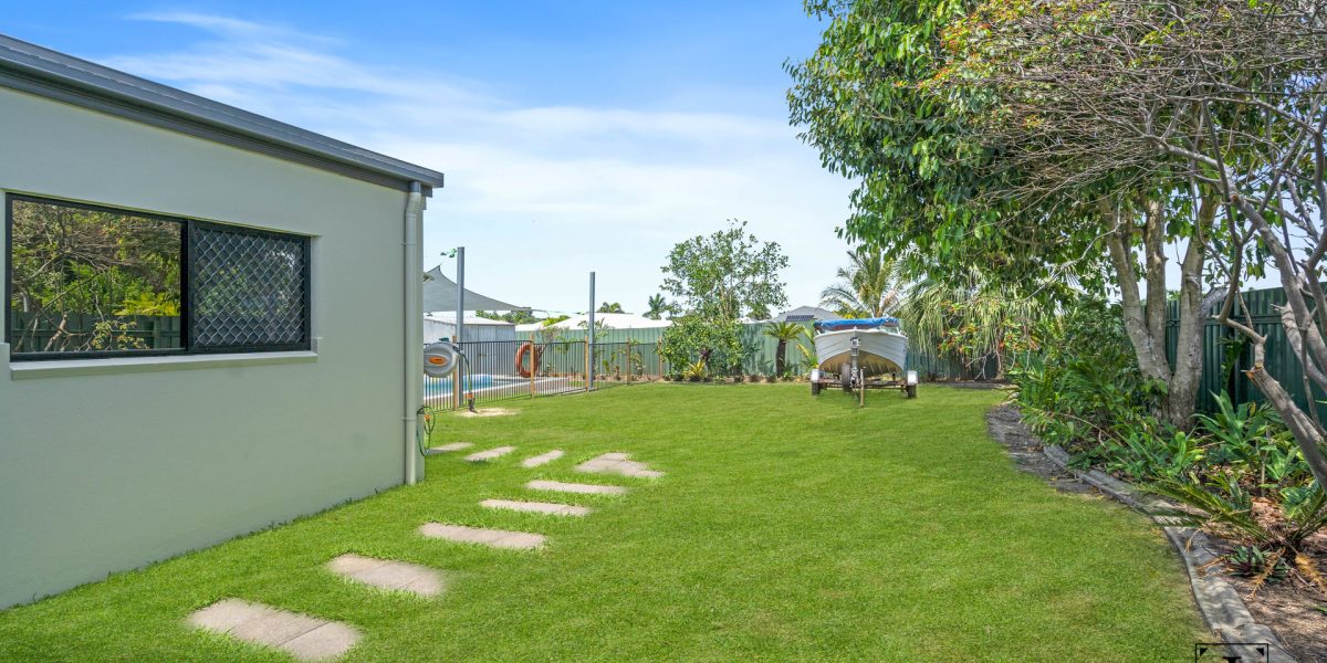 16 Lomond Street, Smithfield, QLD 4878 AUS