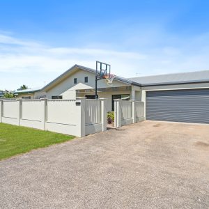 16 Lomond Street, Smithfield, QLD 4878 AUS