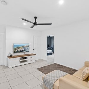 16 Lomond Street, Smithfield, QLD 4878 AUS