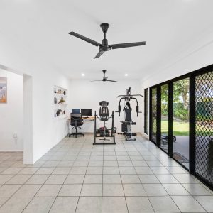 16 Lomond Street, Smithfield, QLD 4878 AUS