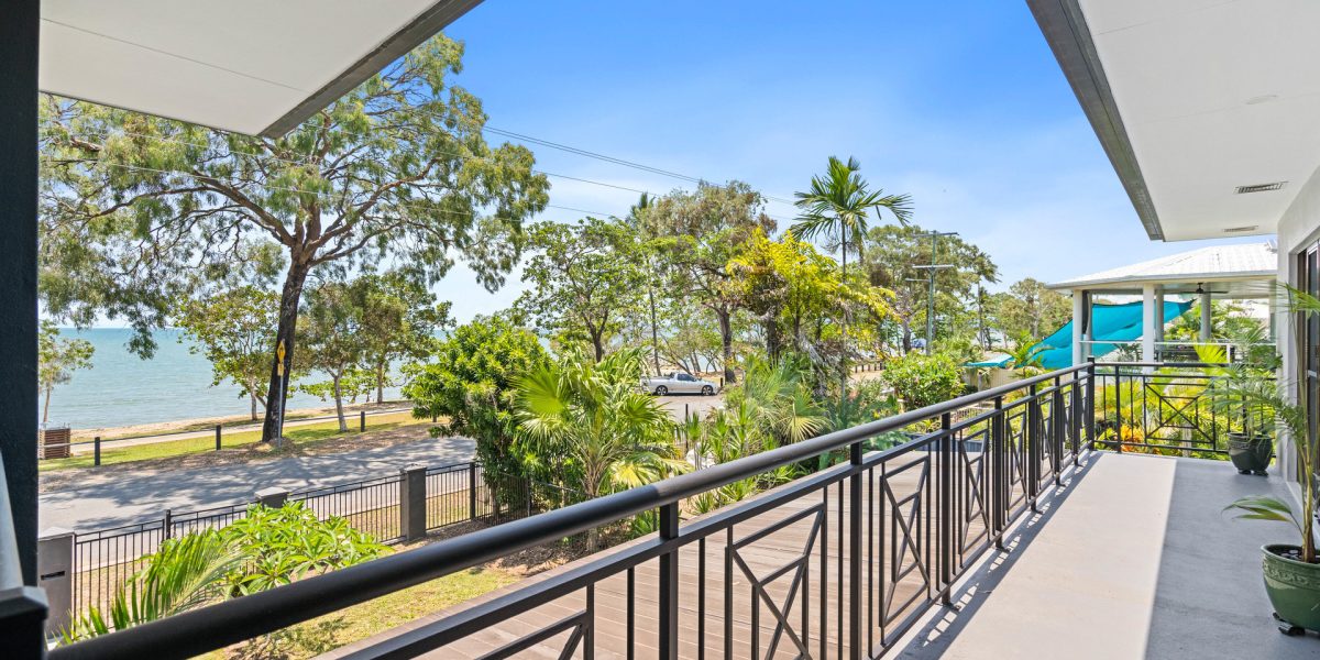 29-31 Casuarina Street, Holloways Beach, QLD 4878 AUS
