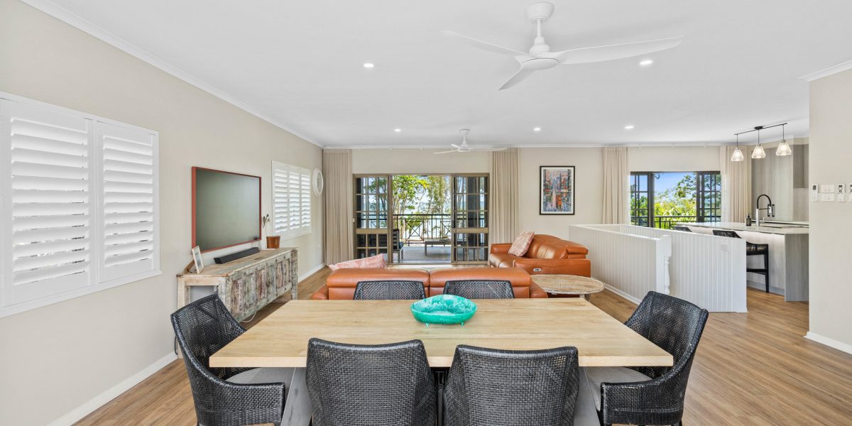 29-31 Casuarina Street, Holloways Beach, QLD 4878 AUS