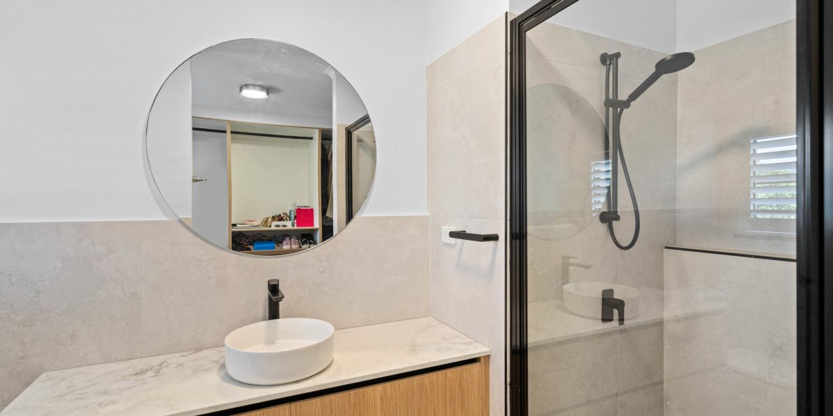 29-31 Casuarina Street, Holloways Beach, QLD 4878 AUS