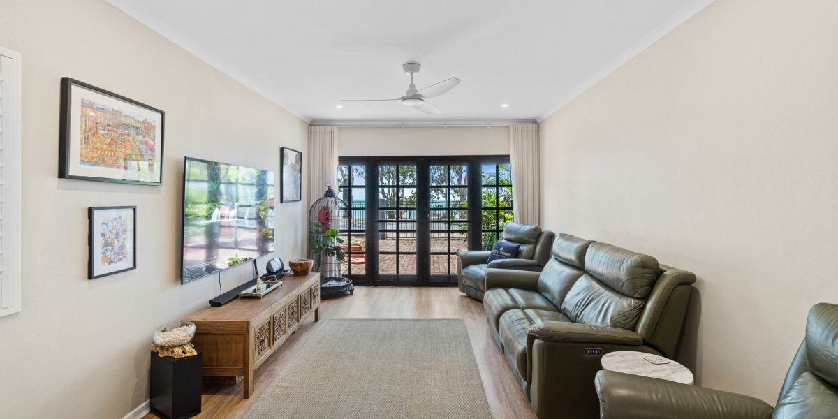 29-31 Casuarina Street, Holloways Beach, QLD 4878 AUS