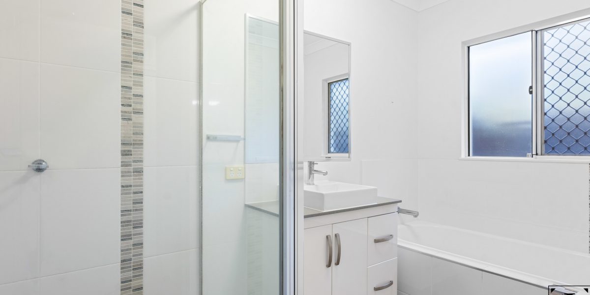 32 Mackerras Street, Redlynch, QLD 4870 AUS