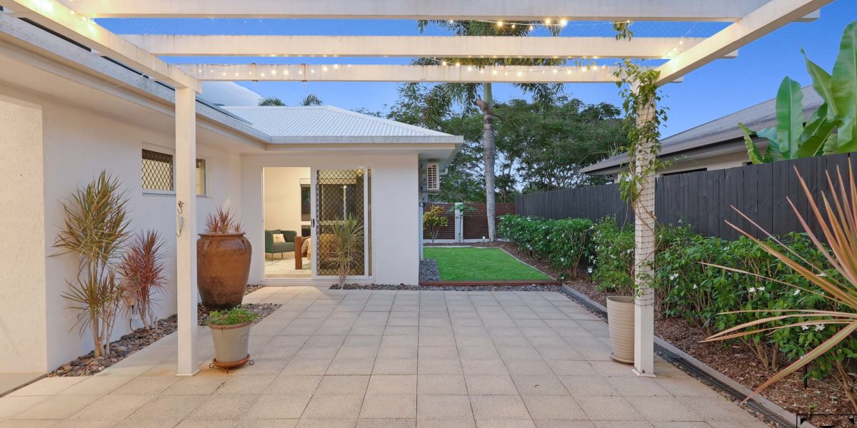 32 Mackerras Street, Redlynch, QLD 4870 AUS