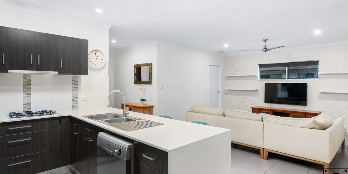 32 Mackerras Street, Redlynch, QLD 4870 AUS