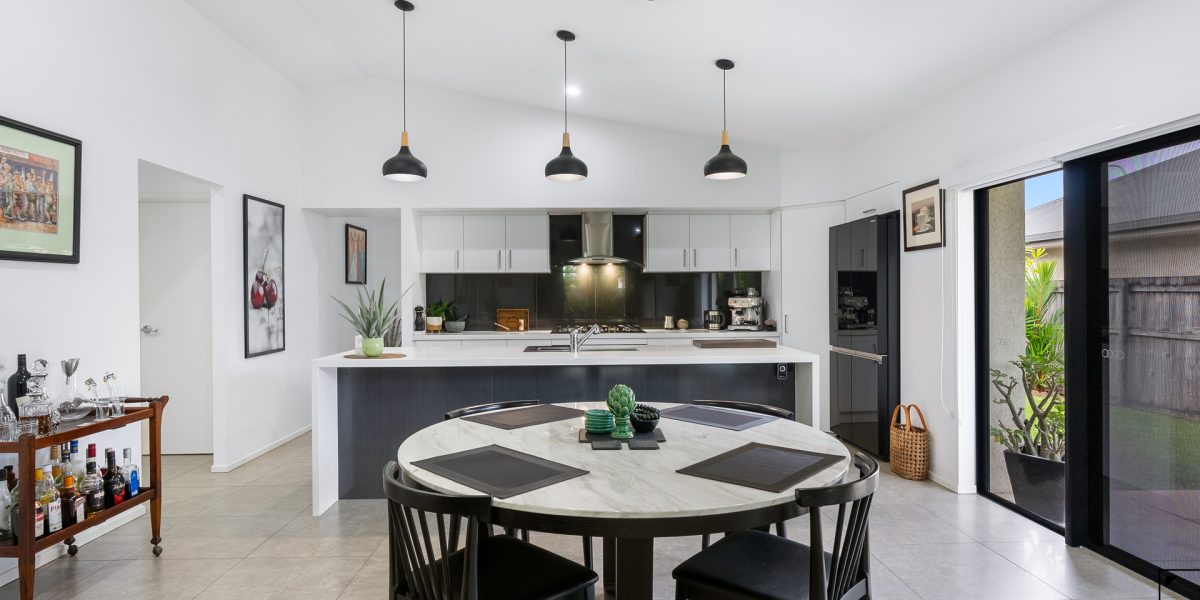 14 Munburra Parade, Smithfield, QLD 4878 AUS