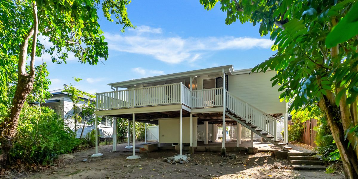 12 Bunting Street, Bungalow, QLD 4870 AUS
