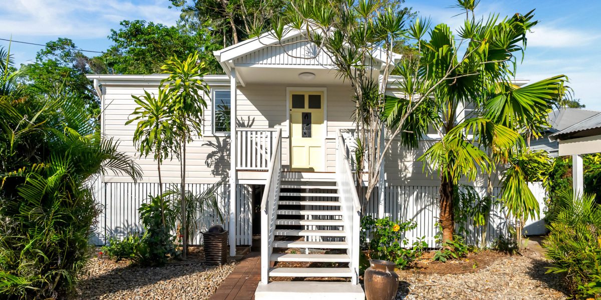 12 Bunting Street, Bungalow, QLD 4870 AUS