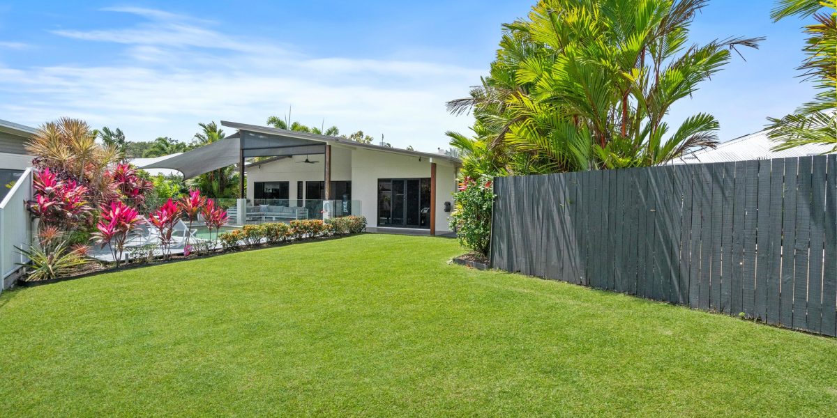 5 Lagoon Drive, Trinity Beach, QLD 4879 AUS