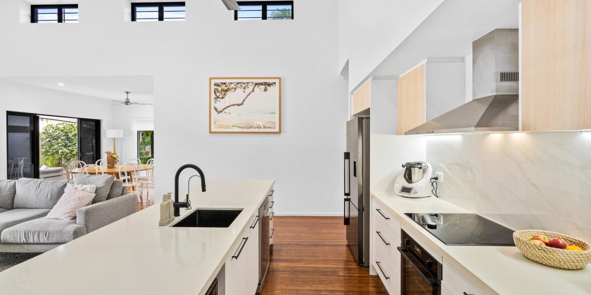 5 Lagoon Drive, Trinity Beach, QLD 4879 AUS