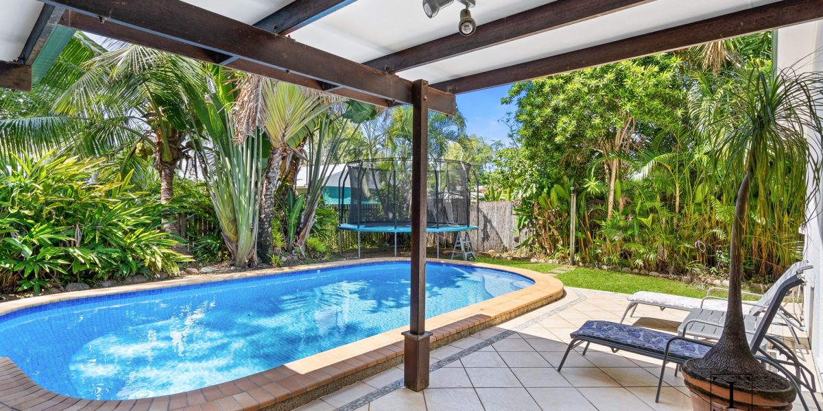 10 Hope Street, Clifton Beach, QLD 4879 AUS