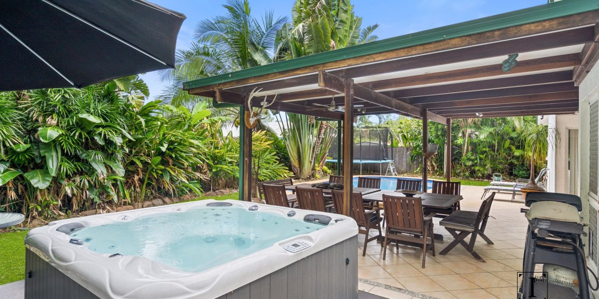 10 Hope Street, Clifton Beach, QLD 4879 AUS