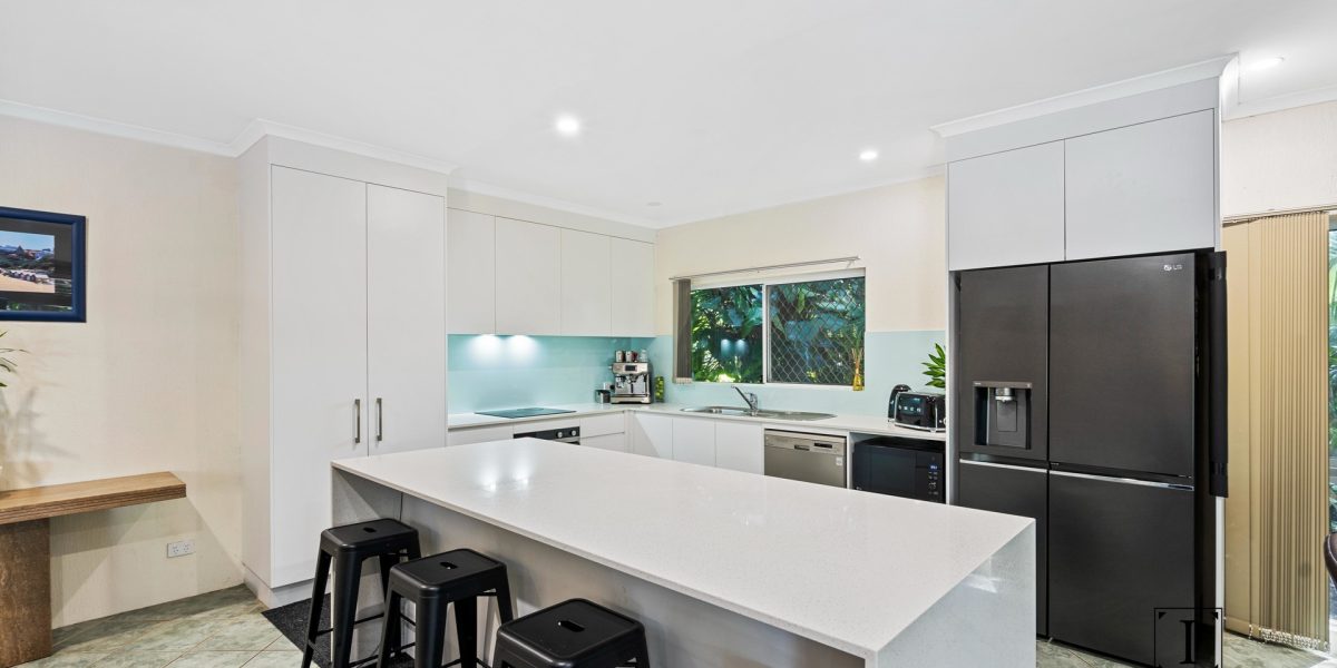 10 Hope Street, Clifton Beach, QLD 4879 AUS