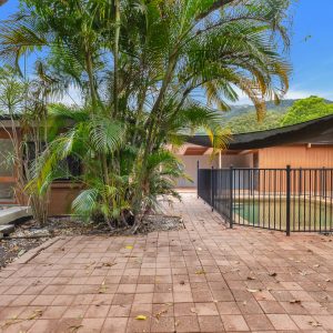 18 Valmadre Street, Caravonica, QLD 4878 AUS