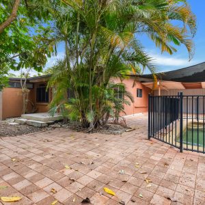 18 Valmadre Street, Caravonica, QLD 4878 AUS