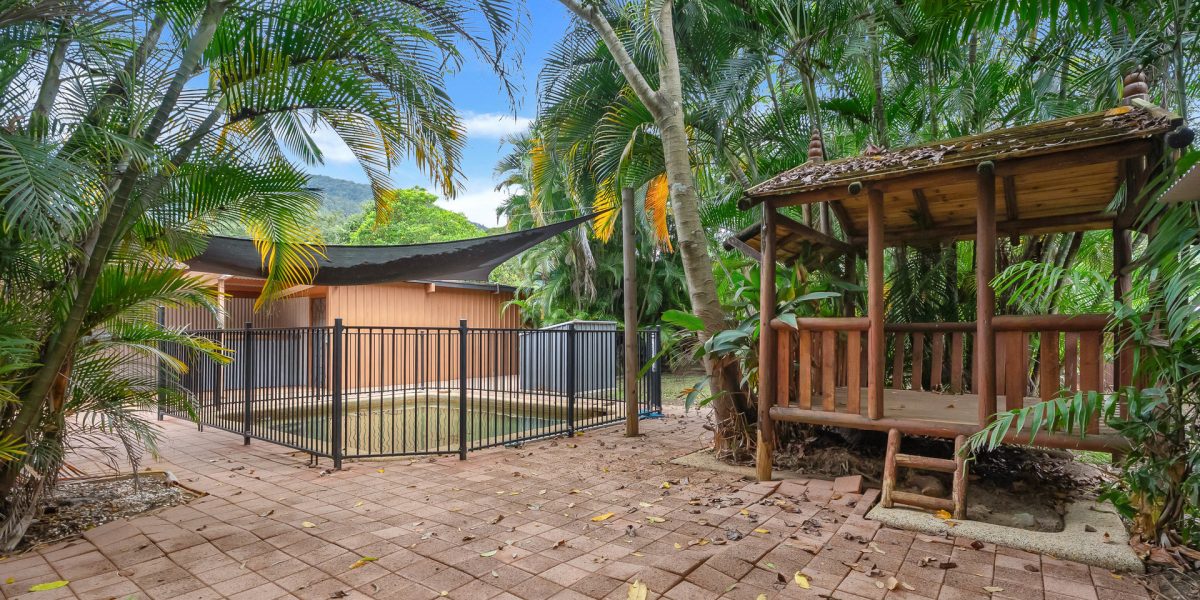 18 Valmadre Street, Caravonica, QLD 4878 AUS