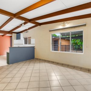 18 Valmadre Street, Caravonica, QLD 4878 AUS