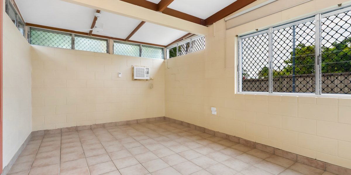 18 Valmadre Street, Caravonica, QLD 4878 AUS