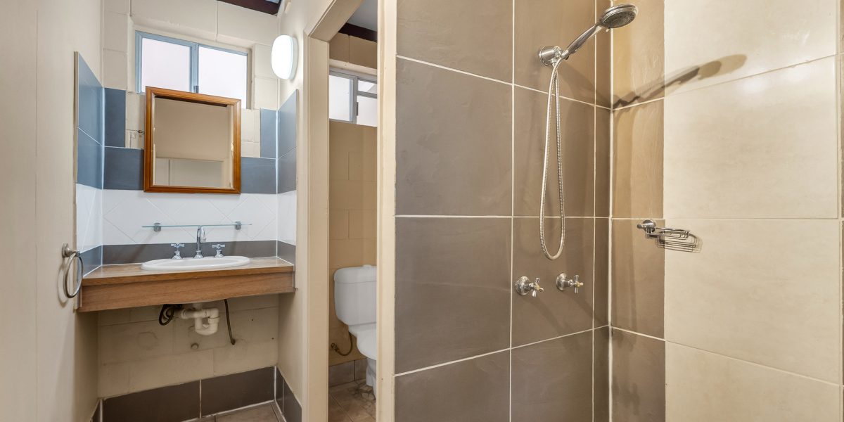 18 Valmadre Street, Caravonica, QLD 4878 AUS