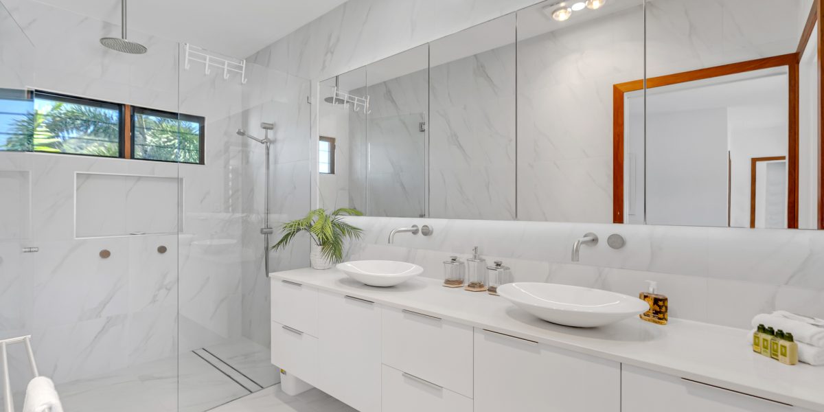 13 Lagoon Drive, Trinity Beach, QLD 4879 AUS