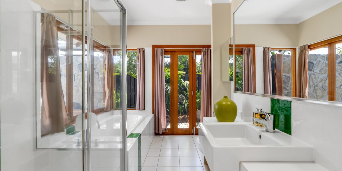 13 Lagoon Drive, Trinity Beach, QLD 4879 AUS