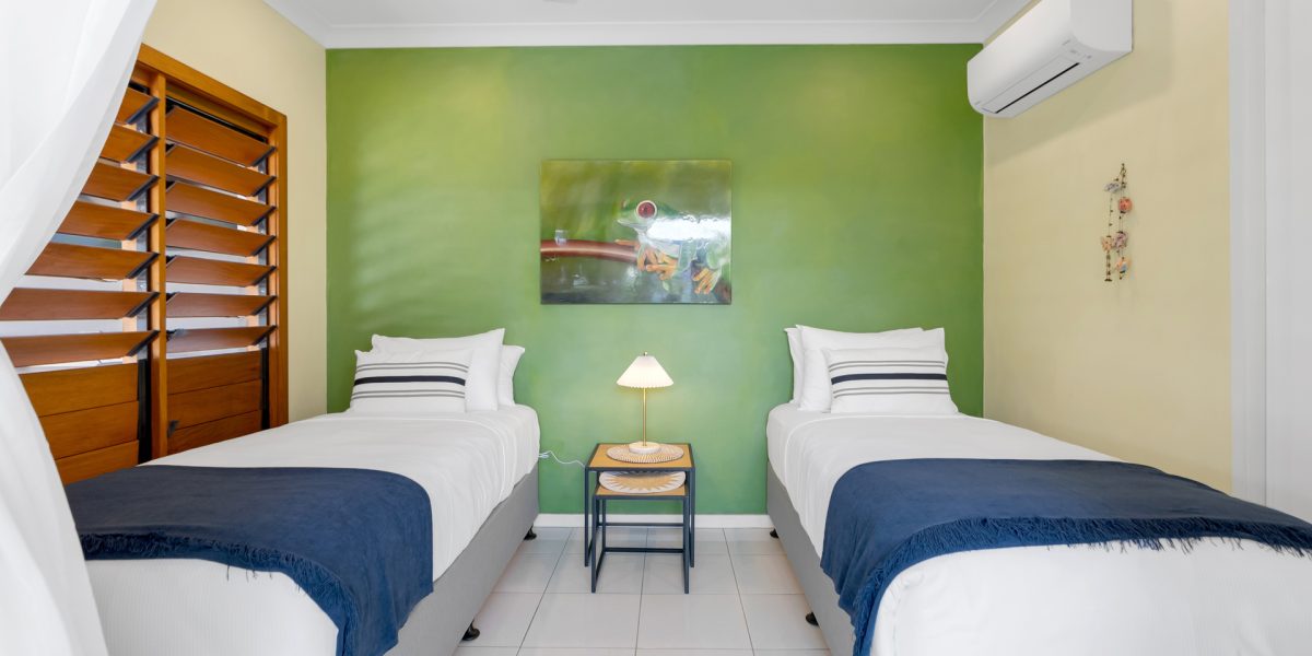 13 Lagoon Drive, Trinity Beach, QLD 4879 AUS