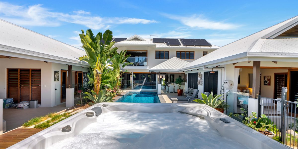 13 Lagoon Drive, Trinity Beach, QLD 4879 AUS