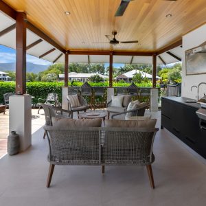 13 Lagoon Drive, Trinity Beach, QLD 4879 AUS