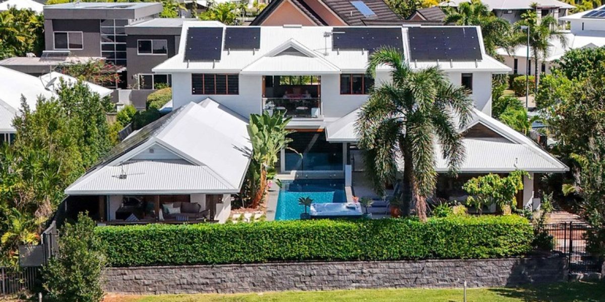 13 Lagoon Drive, Trinity Beach, QLD 4879 AUS