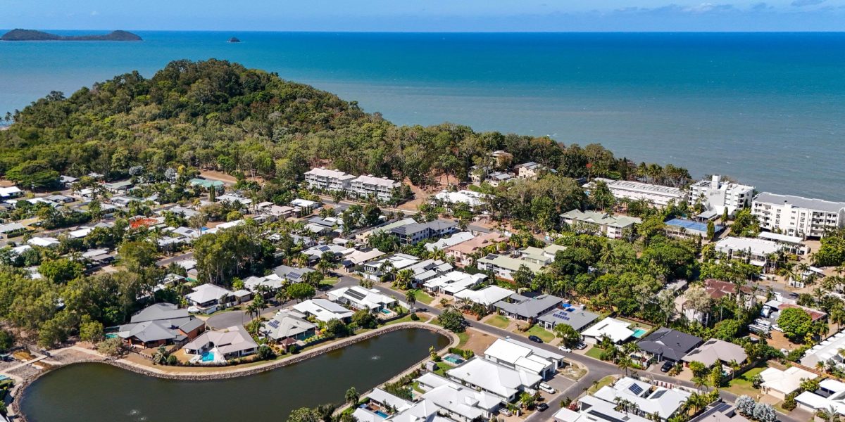 13 Lagoon Drive, Trinity Beach, QLD 4879 AUS