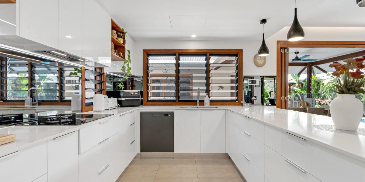 13 Lagoon Drive, Trinity Beach, QLD 4879 AUS