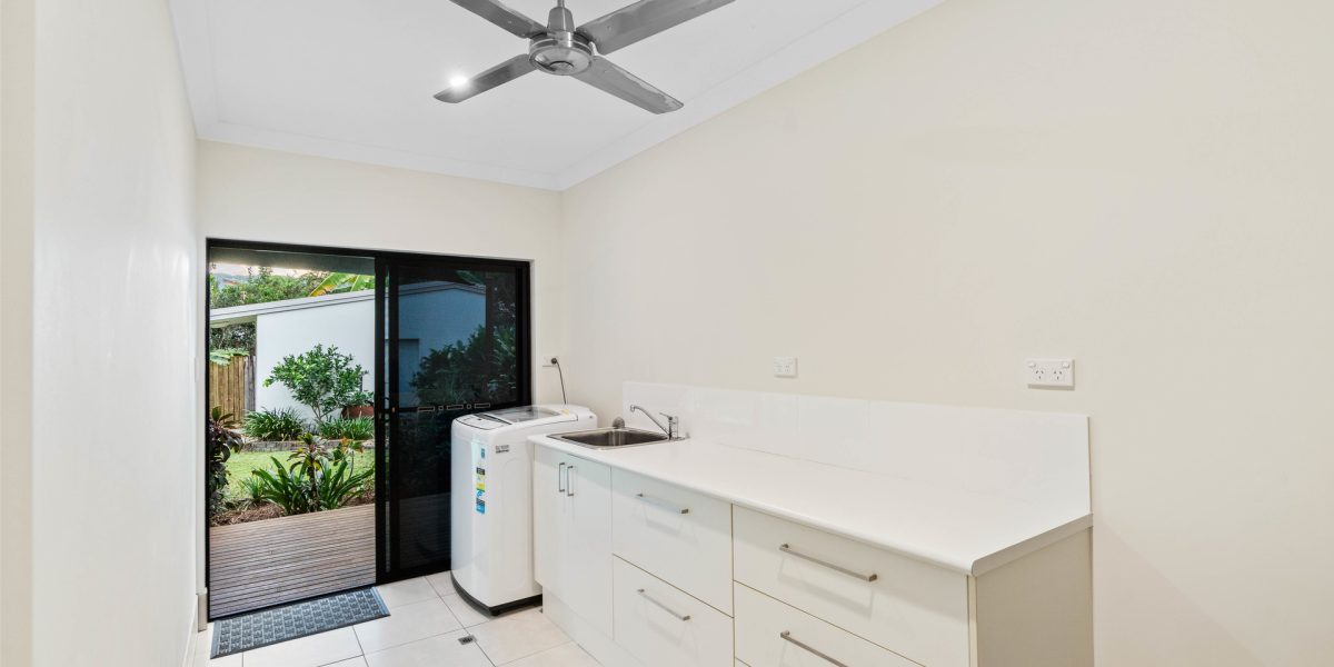 63 Kewarra Street, Kewarra Beach, QLD 4879 AUS