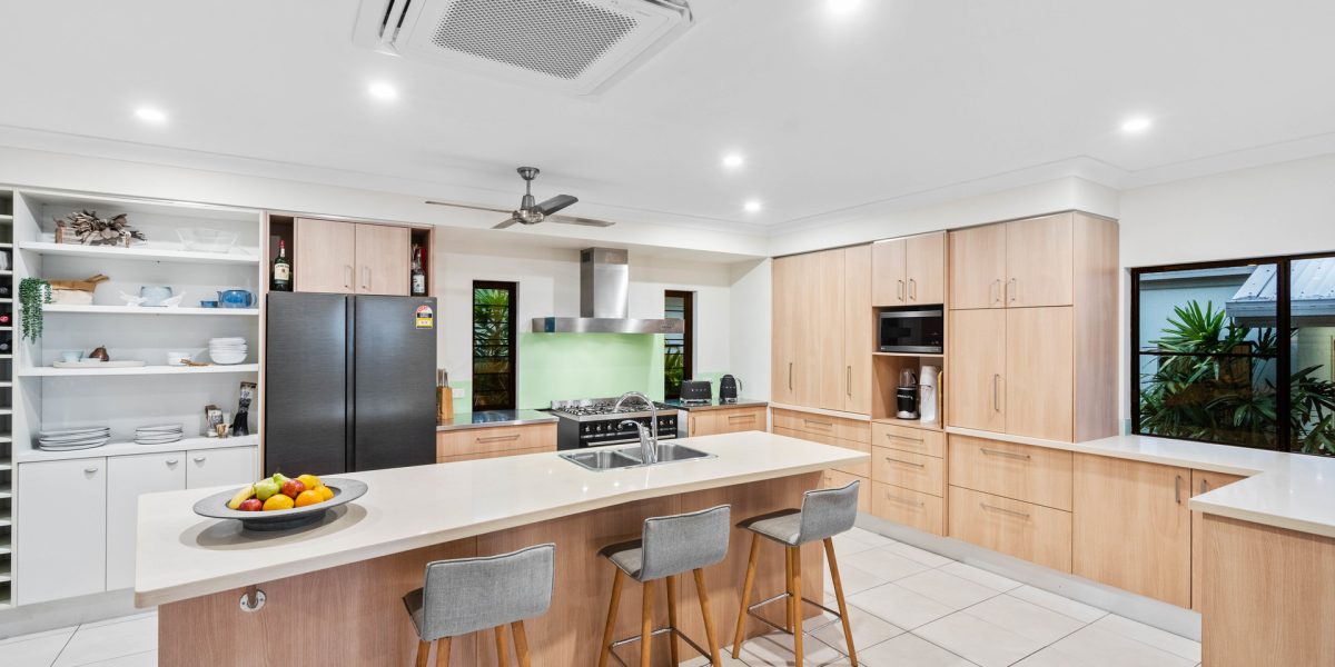 63 Kewarra Street, Kewarra Beach, QLD 4879 AUS