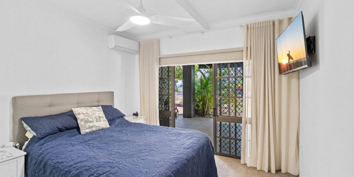 29-31 Casuarina Street, Holloways Beach, QLD 4878 AUS