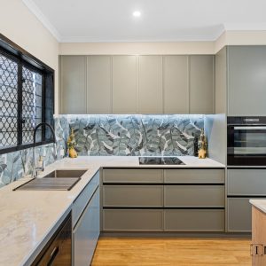 29-31 Casuarina Street, Holloways Beach, QLD 4878 AUS