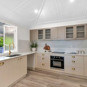 12 Bunting Street, Bungalow, QLD 4870 AUS